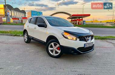 Позашляховик / Кросовер Nissan Qashqai 2010 в Тернополі
