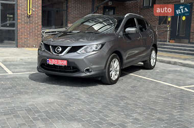 Внедорожник / Кроссовер Nissan Qashqai 2015 в 