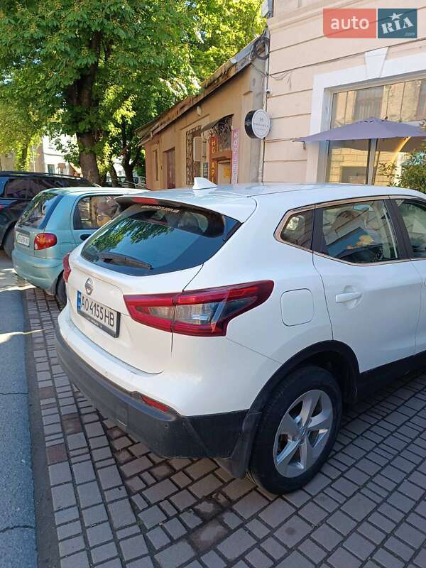 Позашляховик / Кросовер Nissan Qashqai 2017 в Береговому