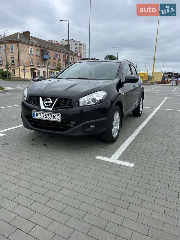 Позашляховик / Кросовер Nissan Qashqai 2010 в 