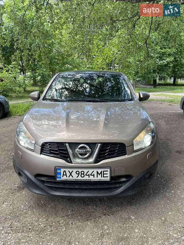 Внедорожник / Кроссовер Nissan Qashqai 2012 в Полтаве
