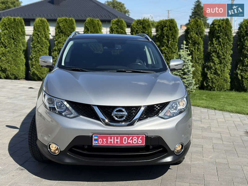 Позашляховик / Кросовер Nissan Qashqai 2016 в Рівному