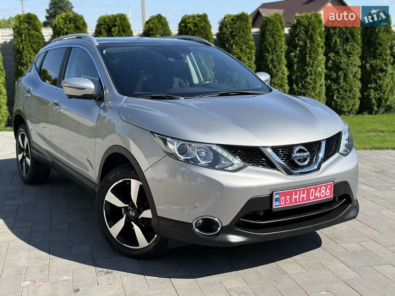 Позашляховик / Кросовер Nissan Qashqai 2016 в Рівному