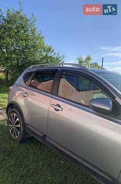 Внедорожник / Кроссовер Nissan Qashqai 2011 в 