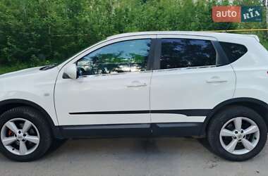 Позашляховик / Кросовер Nissan Qashqai 2009 в 