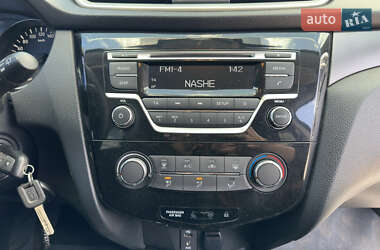 Внедорожник / Кроссовер Nissan Qashqai 2014 в 