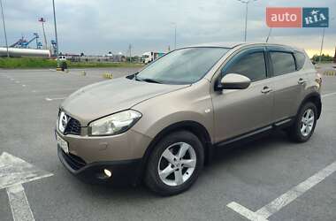 Позашляховик / Кросовер Nissan Qashqai 2013 в Львові
