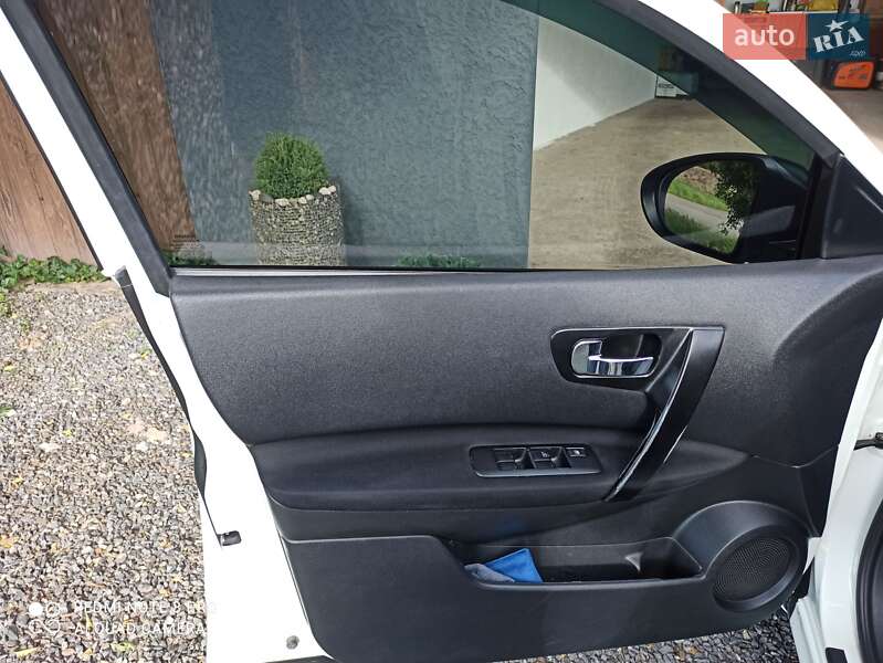 Внедорожник / Кроссовер Nissan Qashqai 2013 в Кривом Роге
