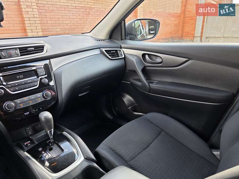 Внедорожник / Кроссовер Nissan Qashqai 2017 в Кривом Роге