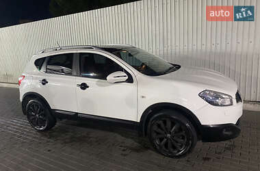 Позашляховик / Кросовер Nissan Qashqai 2010 в 