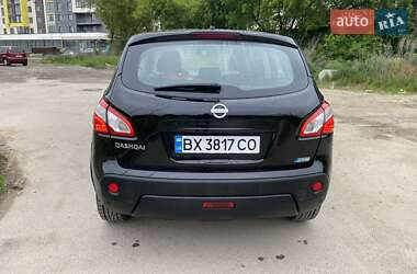 Позашляховик / Кросовер Nissan Qashqai 2010 в 