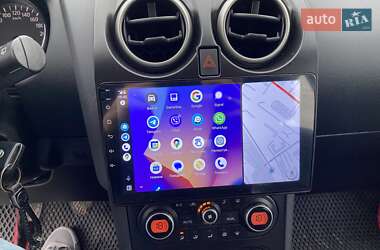 Позашляховик / Кросовер Nissan Qashqai 2010 в 