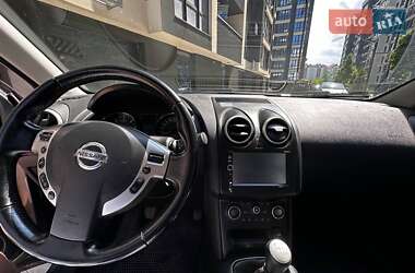 Позашляховик / Кросовер Nissan Qashqai 2012 в 