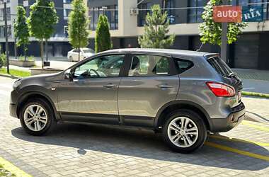 Позашляховик / Кросовер Nissan Qashqai 2012 в 