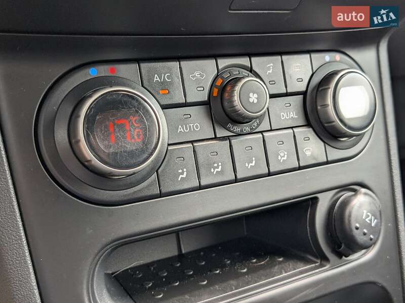 Позашляховик / Кросовер Nissan Qashqai 2013 в Києві