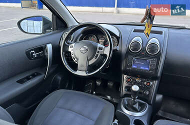 Позашляховик / Кросовер Nissan Qashqai 2013 в 