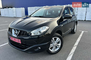 Позашляховик / Кросовер Nissan Qashqai 2013 в 