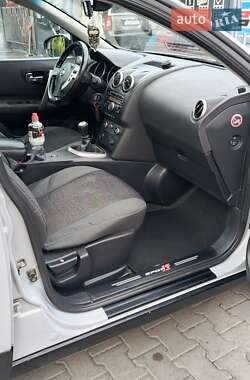 Внедорожник / Кроссовер Nissan Qashqai 2009 в 