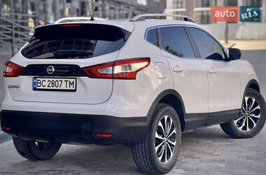 Внедорожник / Кроссовер Nissan Qashqai 2015 в 