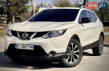 Внедорожник / Кроссовер Nissan Qashqai 2015 в 