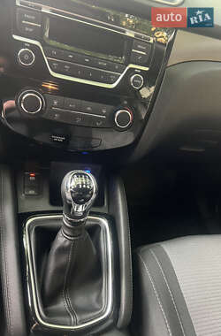 Позашляховик / Кросовер Nissan Qashqai 2021 в 