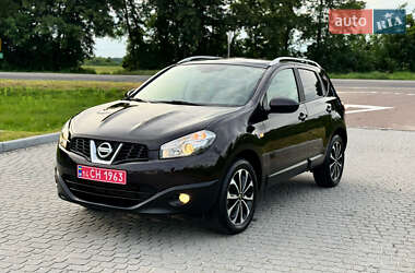 Внедорожник / Кроссовер Nissan Qashqai 2012 в 