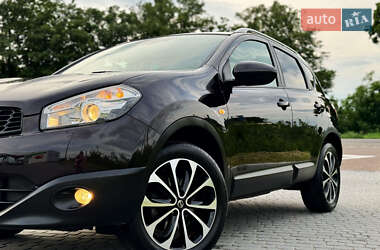 Внедорожник / Кроссовер Nissan Qashqai 2012 в 