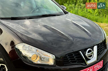 Внедорожник / Кроссовер Nissan Qashqai 2012 в 