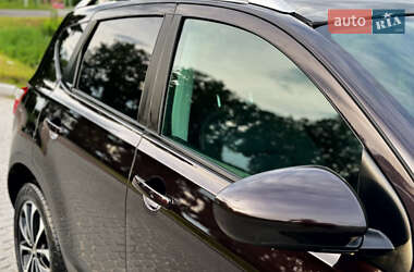 Внедорожник / Кроссовер Nissan Qashqai 2012 в 