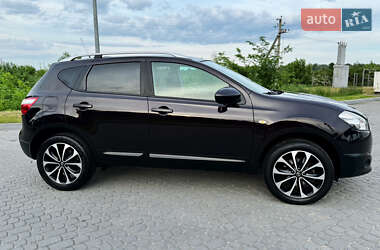 Внедорожник / Кроссовер Nissan Qashqai 2012 в 