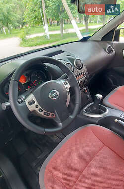 Внедорожник / Кроссовер Nissan Qashqai 2008 в 