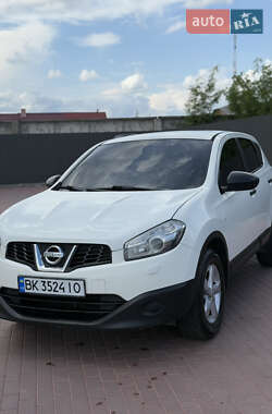 Внедорожник / Кроссовер Nissan Qashqai 2013 в 