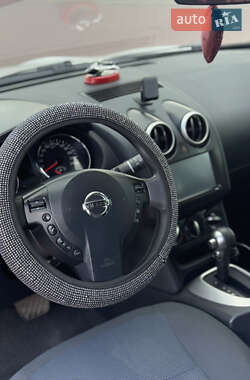 Внедорожник / Кроссовер Nissan Qashqai 2013 в 