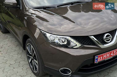 Позашляховик / Кросовер Nissan Qashqai 2014 в 