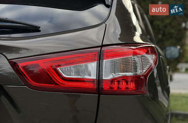 Позашляховик / Кросовер Nissan Qashqai 2014 в 