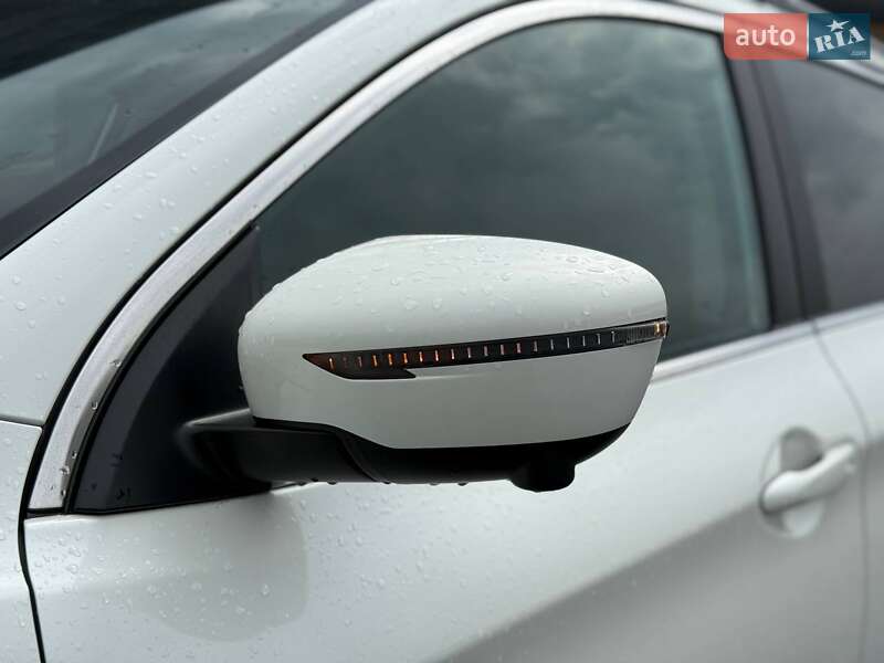 Внедорожник / Кроссовер Nissan Qashqai 2017 в Ровно фото 5 Внедорожник / Кроссовер Nissan Qashqai 2017 в Ровно