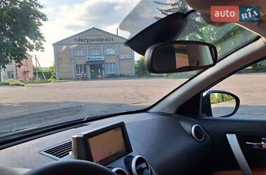 Позашляховик / Кросовер Nissan Qashqai 2009 в 