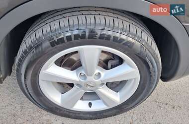 Позашляховик / Кросовер Nissan Qashqai 2009 в 