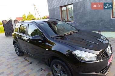 Внедорожник / Кроссовер Nissan Qashqai 2014 в 