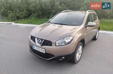 Позашляховик / Кросовер Nissan Qashqai 2010 в Києві