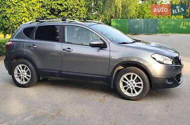 Внедорожник / Кроссовер Nissan Qashqai 2011 в 