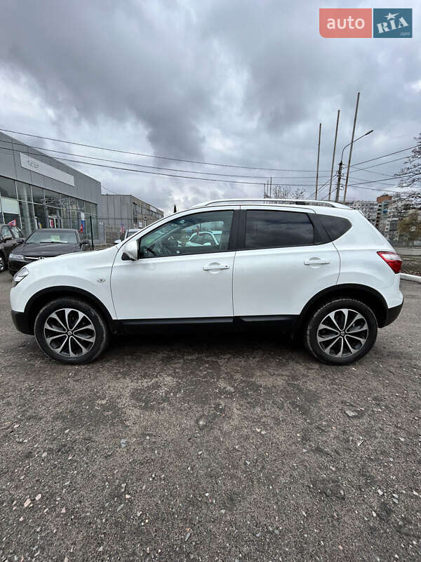 Внедорожник / Кроссовер Nissan Qashqai 2012 в Сумах
