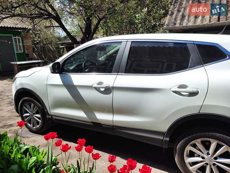 Внедорожник / Кроссовер Nissan Qashqai 2017 в Конотопе