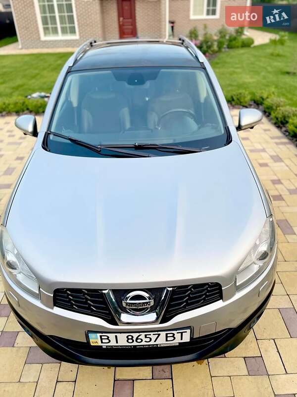 Внедорожник / Кроссовер Nissan Qashqai 2012 в 
