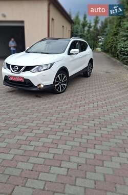 Внедорожник / Кроссовер Nissan Qashqai 2014 в 