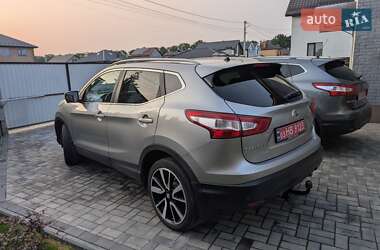 Внедорожник / Кроссовер Nissan Qashqai 2015 в 