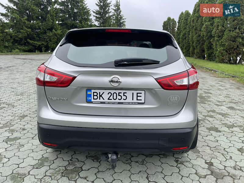 Внедорожник / Кроссовер Nissan Qashqai 2017 в Дубно