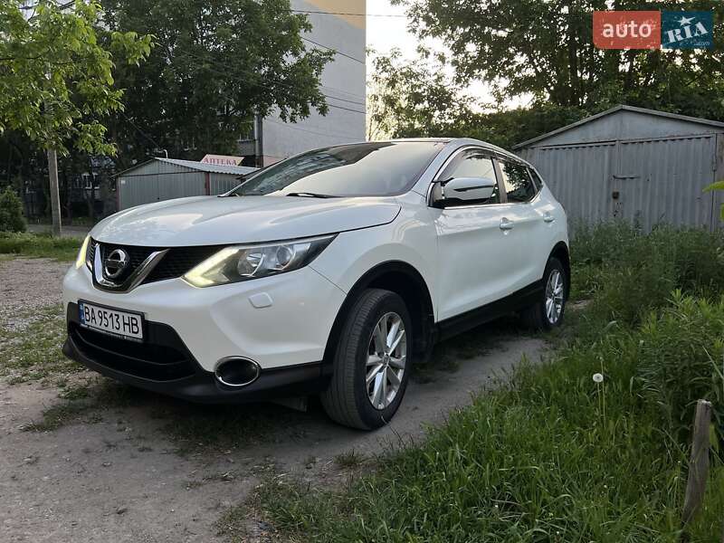 Внедорожник / Кроссовер Nissan Qashqai 2015 в Кропивницком