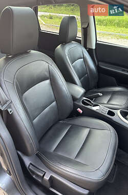 Внедорожник / Кроссовер Nissan Qashqai 2013 в 