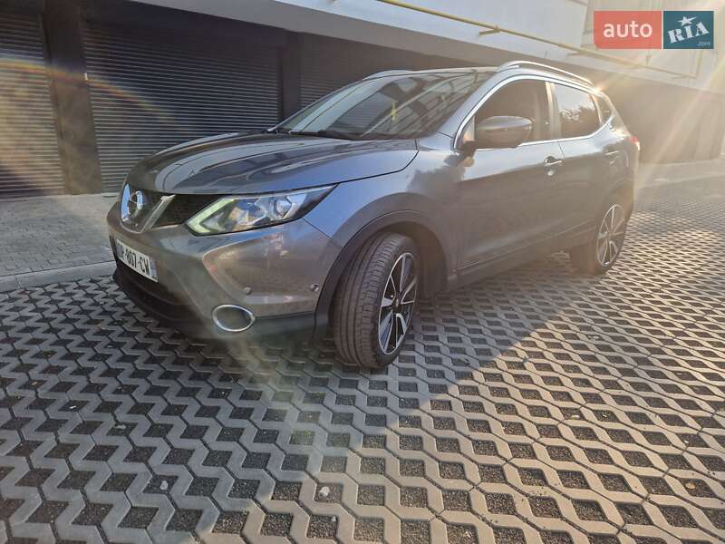 Внедорожник / Кроссовер Nissan Qashqai 2015 в Луцке